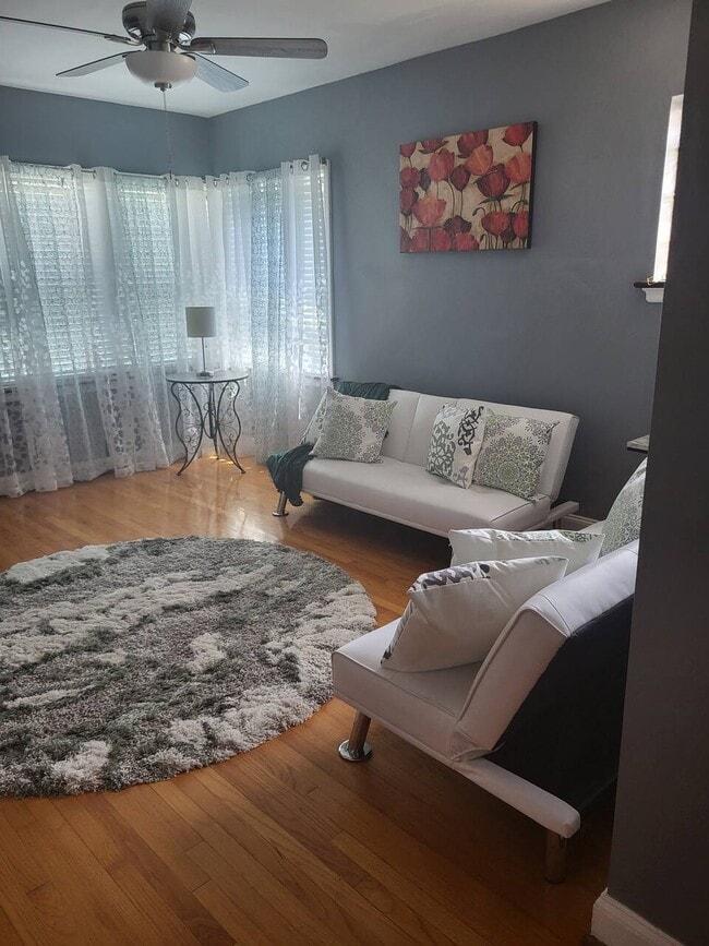6926 Natural Bridge Rd Unit 2, Saint Louis, MO 63121