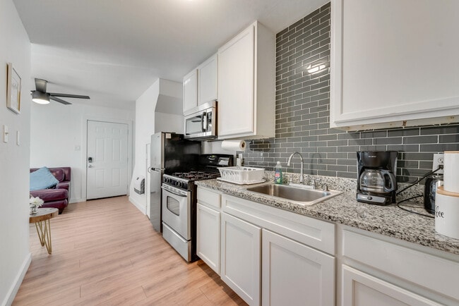Full Kitchen