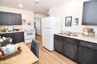 5790 Vision Dr, Pleasant Hill, IA 50327