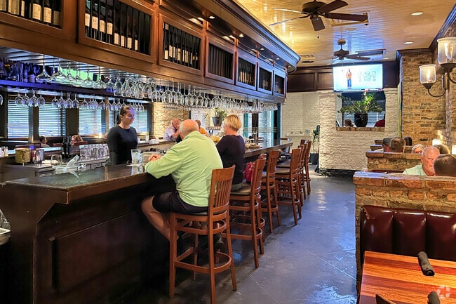 Charleston's offers Lindenwood residents a cozy, classy atmosphere.