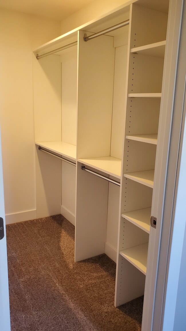 815 SW 1st St, Washington, IN 47501 - photo 3