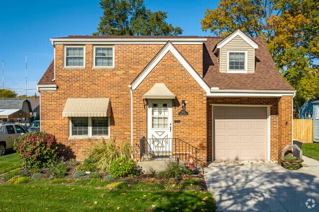 North Highlands has the most common small homes with three bedrooms and one bathroom.