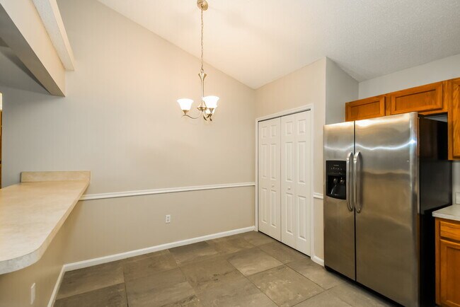 2025 Hunters Trace Cir, Middleburg, FL 32068 - photo 6