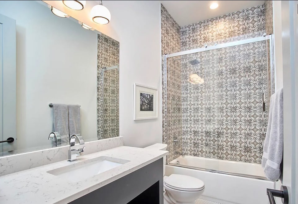Full bathroom