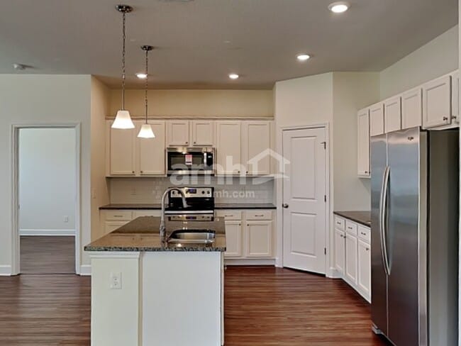 306 Crestrun Loop, Leesburg, FL 34748 - photo 3