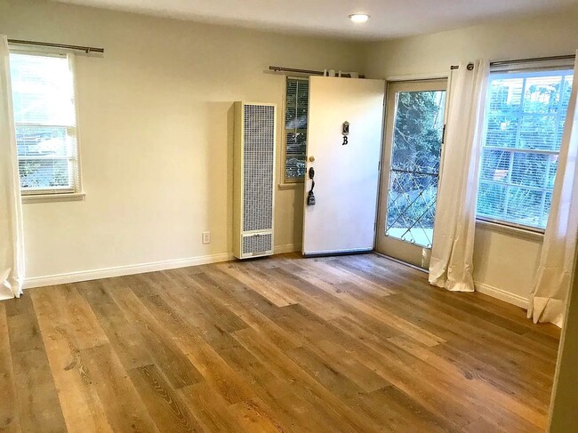 1044 14th St, Santa Monica, CA 90403 - photo 3