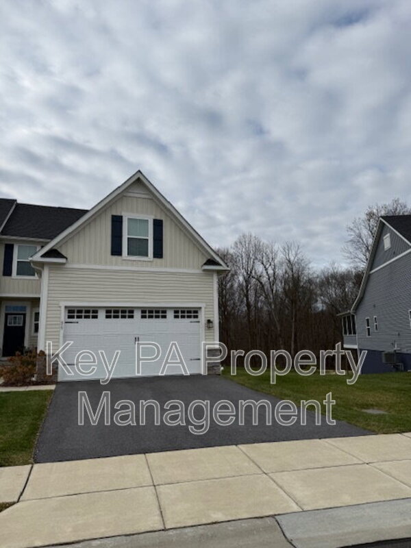 659 Thomas Penn Dr, West Grove, PA 19390