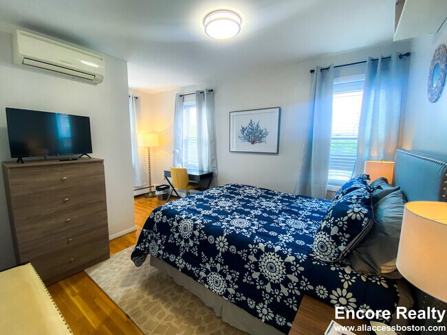 1568 Tremont St unit 4, Roxbury Crossing, MA 02120 - photo 5