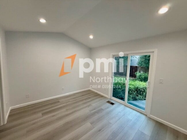 210 Leafwood Ct, Suisun City, CA 94585 - photo 7