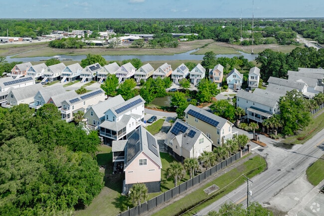 Discover a variety of home styles with charming architectural detail in Charleston Heights.