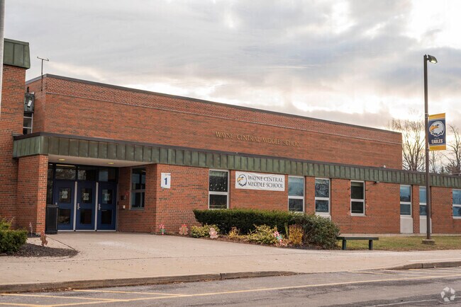 Wayne Central Middle School teaches Ontario students from grades 5-8 and has 60 teachers.