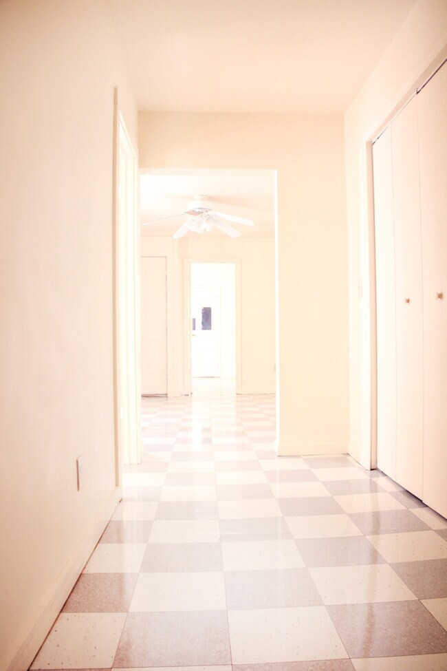 122 North St unit B, Burlington, VT 05401 - photo 3