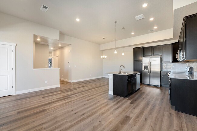 6809 Maple Leaf Dr unit 201, Timnath, CO 80547 - photo 7