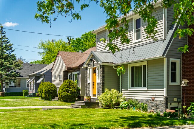 Bungalows can be found throughout the neighborhood of Saint Stephens Brockway-Carmen.