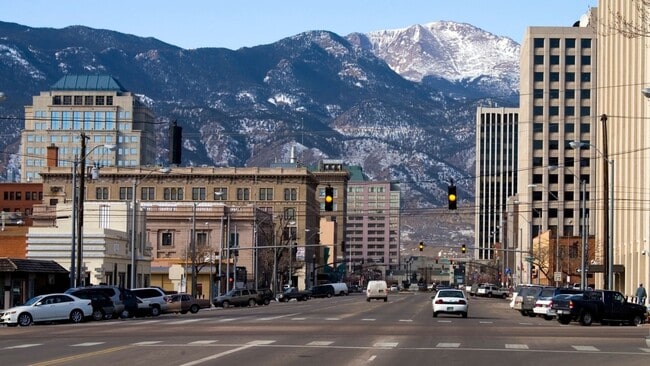 3610 Evelyn Ln, Colorado Springs, CO 80907 - photo 4