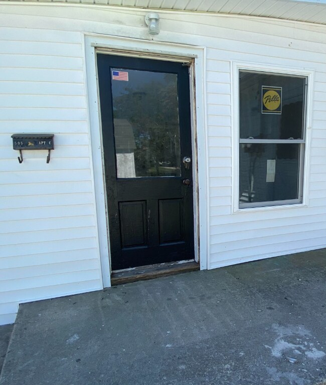 505 S Georgia St unit C, Sheridan, IN 46069 - photo 2