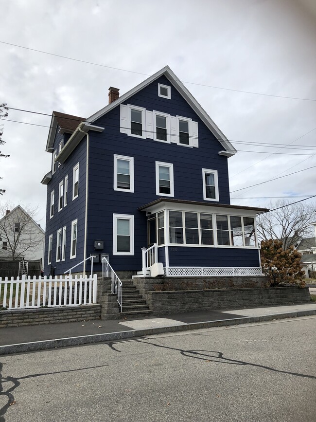 250 Bartlett St unit 1, Manchester, NH 03102 - photo 2