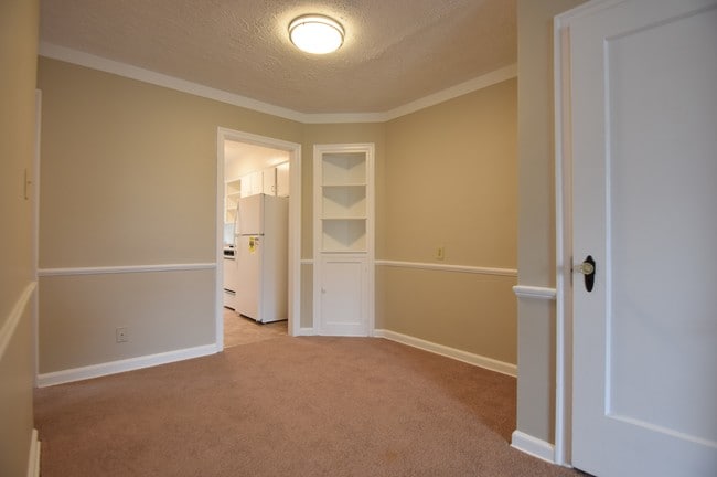 Dining Room, upstairs 1 bedroom
