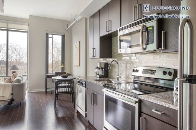 3110 Mt Vernon Ave unit FL3-ID872, Alexandria, VA 22301 - photo 7