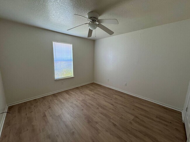 3301 Barcelona Dr unit A, Killeen, TX 76542 - photo 7