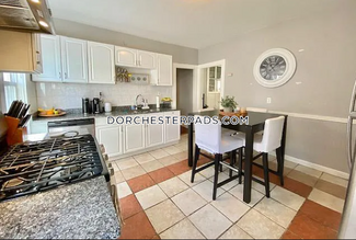 9 Taft St Unit 2, Boston, MA 02125