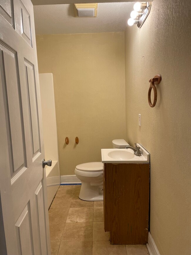 4600 Gawain Dr, New Orleans, LA 70127 - photo 4