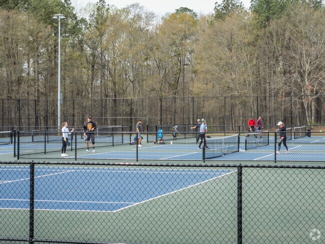 McMillian Park has many pickleball and tennis courts in Boiling Springs.