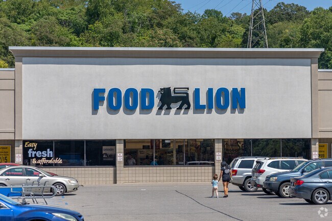 Food Lion is the local go to for groceries amongst Riverdale residents.