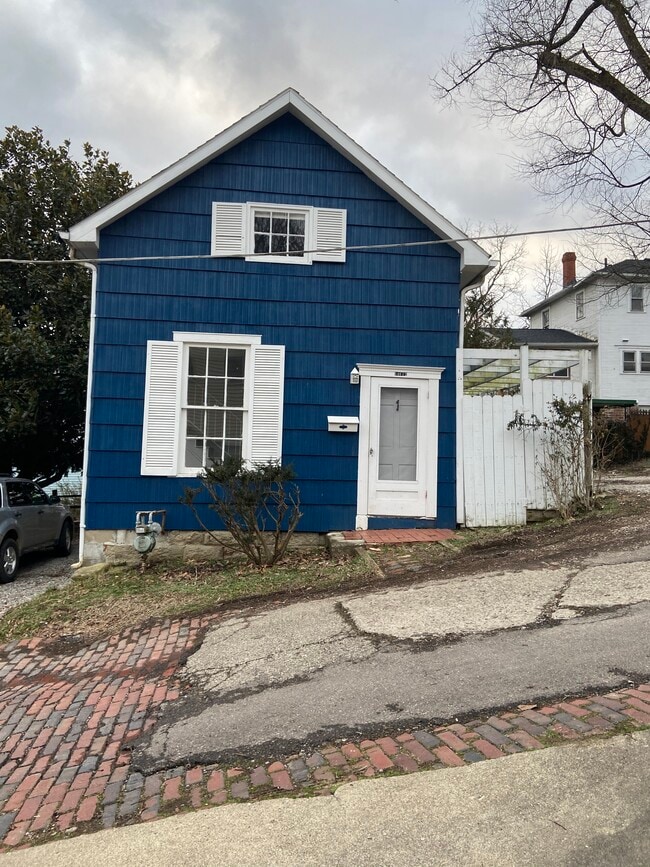 146 E State St, Athens, OH 45701 - photo 3