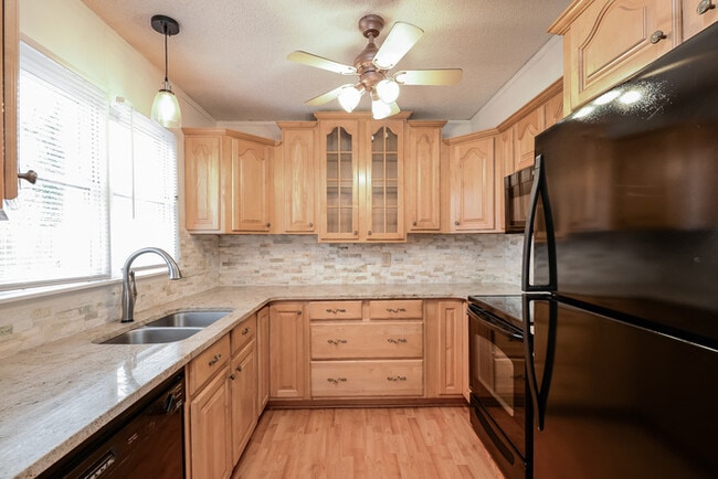 610 Pisgah Church Rd, Greensboro, NC 27455 - photo 7