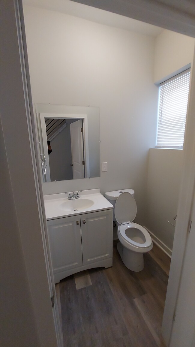 2718 W York St, Philadelphia, PA 19132 - photo 6