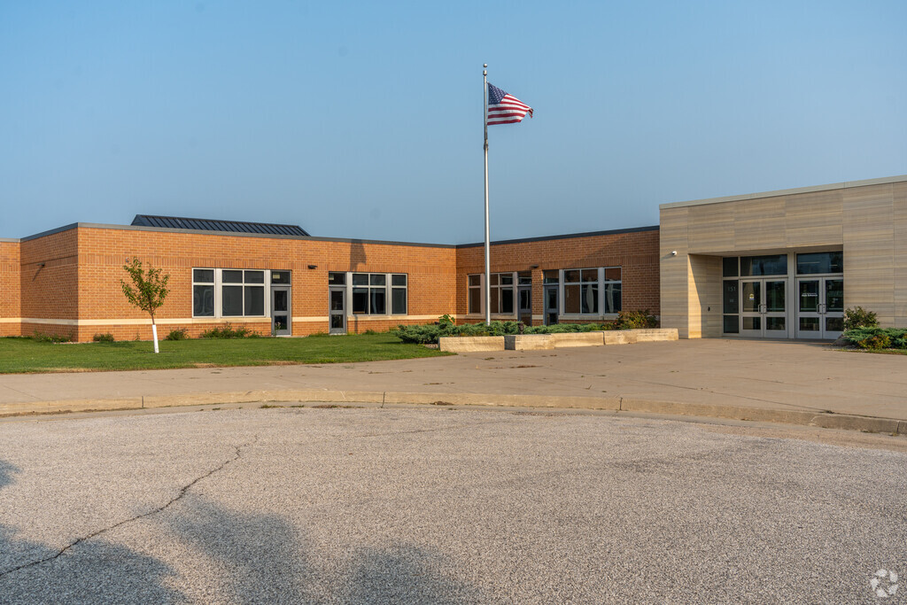 Prairie Hill Elementary provides a safe, positive, and nurturing environment for students.