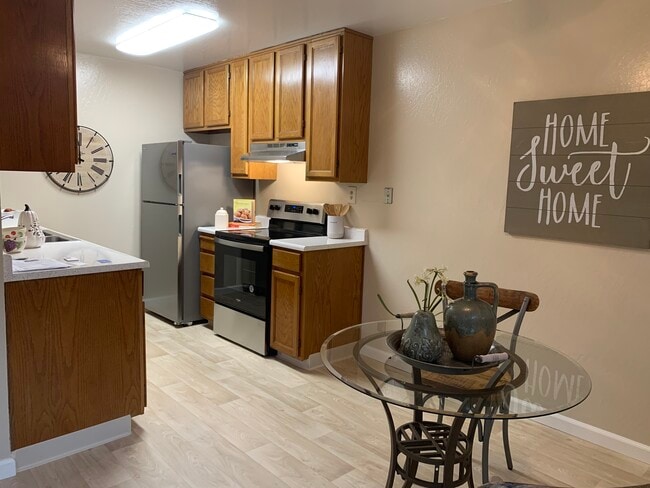 1919 Ygnacio Valley Rd unit 44, Walnut Creek, CA 94598 - photo 3