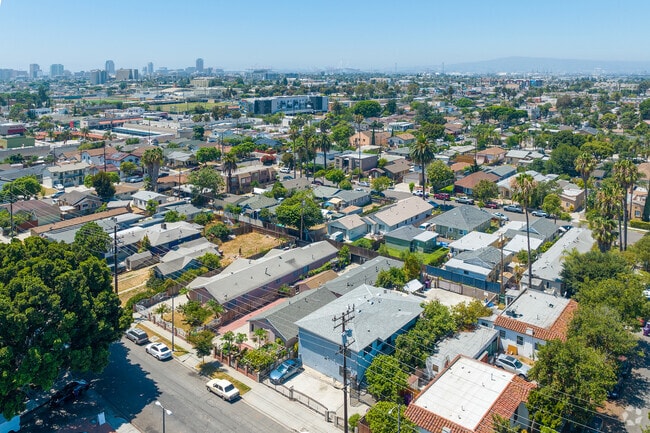 Sunrise is comprised of mostly single-level homes with some two-story homes.