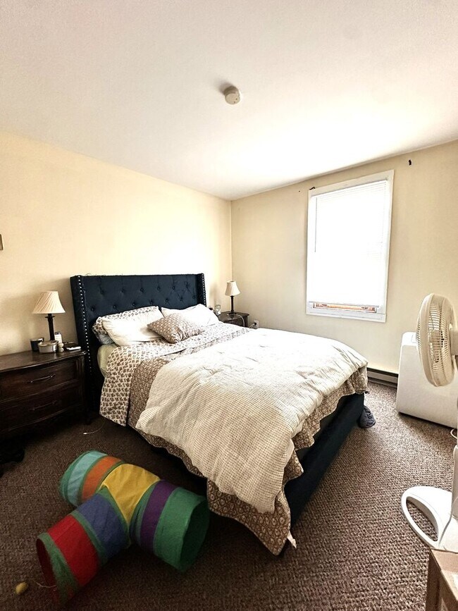 40-42-42 North Ave unit 40 North Ave, Burlington, VT 05401 - photo 2