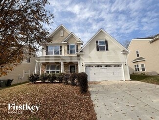 2814 Chari Park Ln, Walkertown, NC 27051