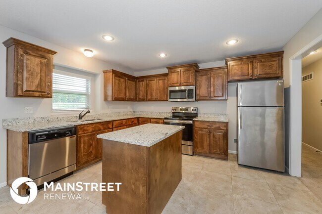 407 Golfview Dr, Pleasant Hill, MO 64080 - photo 4