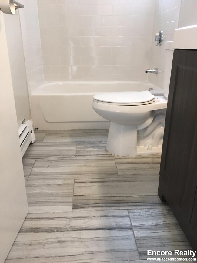 137 Trapelo Rd unit 125-33, Belmont, MA 02478 - photo 5