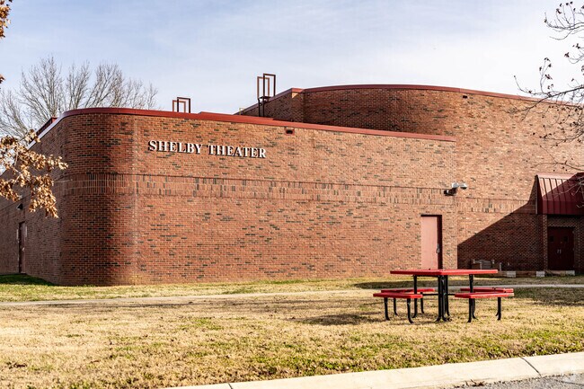 Freedom Middle School includes an outdoor picnic area.