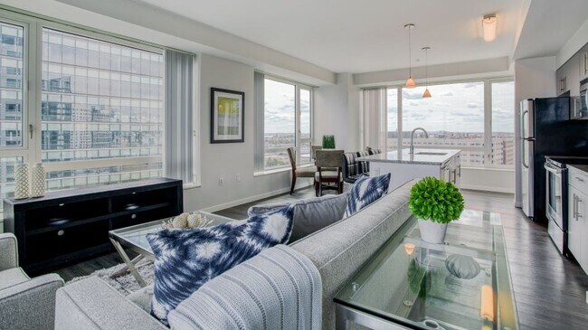 505 Congress St unit 1104, Boston, MA 02210 - photo 5