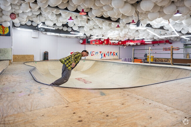 Starlight Skatepark has a wonderful skate facility and shop in Beulah Park.