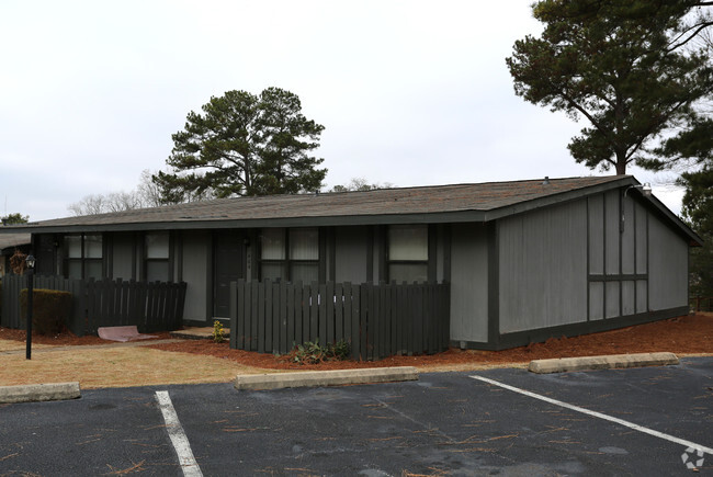 Highland Village Apartments