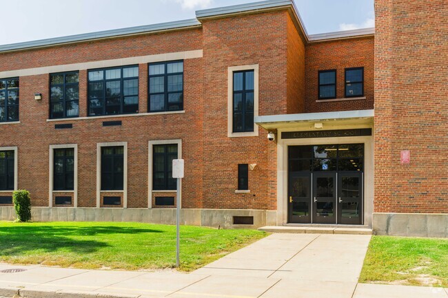 Ben Franklin Middle and Elementary in Kenmore is located on 540 Parkhurst Blvd, Buffalo, NY.