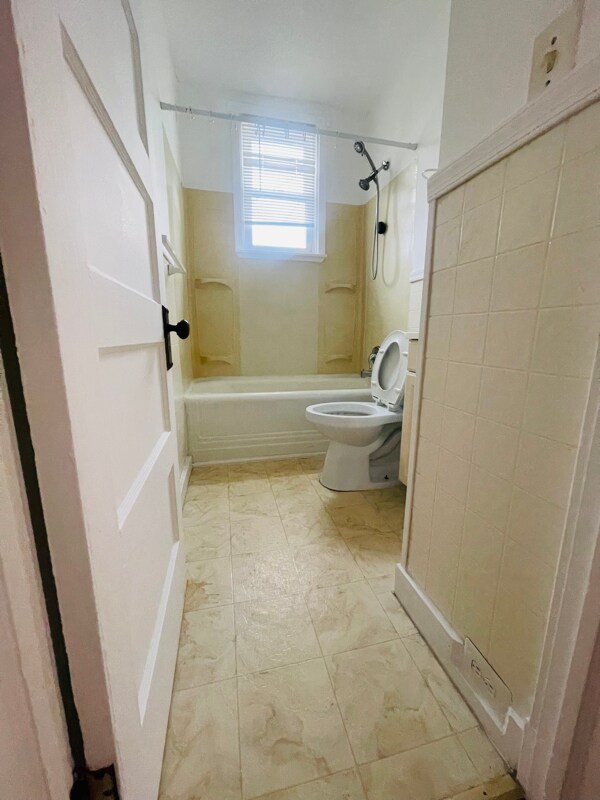 3712 Parkside Dr unit 2, Baltimore, MD 21206 - photo 5