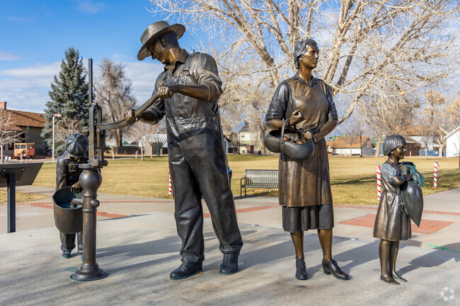 In the 1870s, Windsor served as a stopping point for travelers on the Oregon Trail.