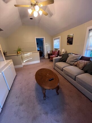 42 Bokum Rd Unit 2nd Floor Apartment, Chester, CT 06412