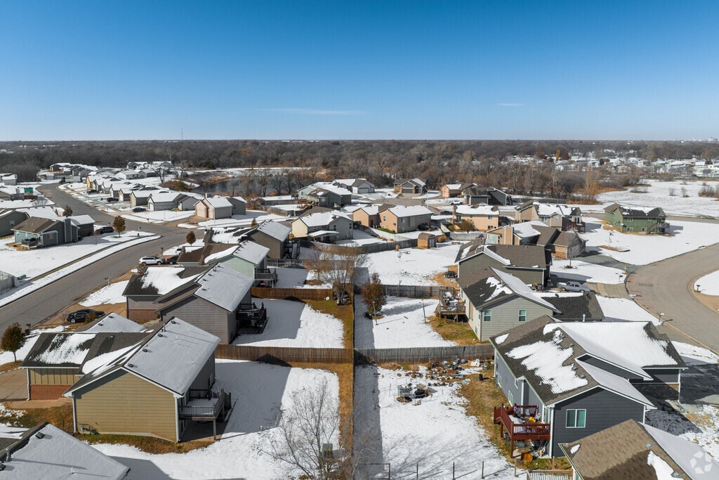 5042 S Hemlock Ave, Wichita, KS 67216 MLS SCK634326