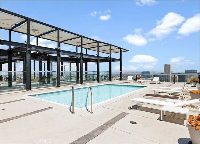 The Mercury unit 1104, Los Angeles, CA 90010 - photo 2