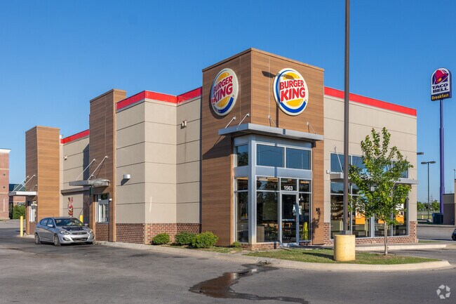 Fast food is available to the residents throughout Melrose.
