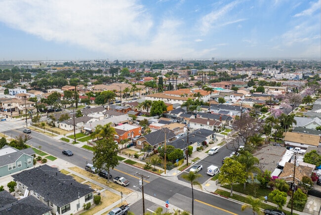 Find a variety of housing styles in Bell, from quaint bungalows to larger apartment buildings.